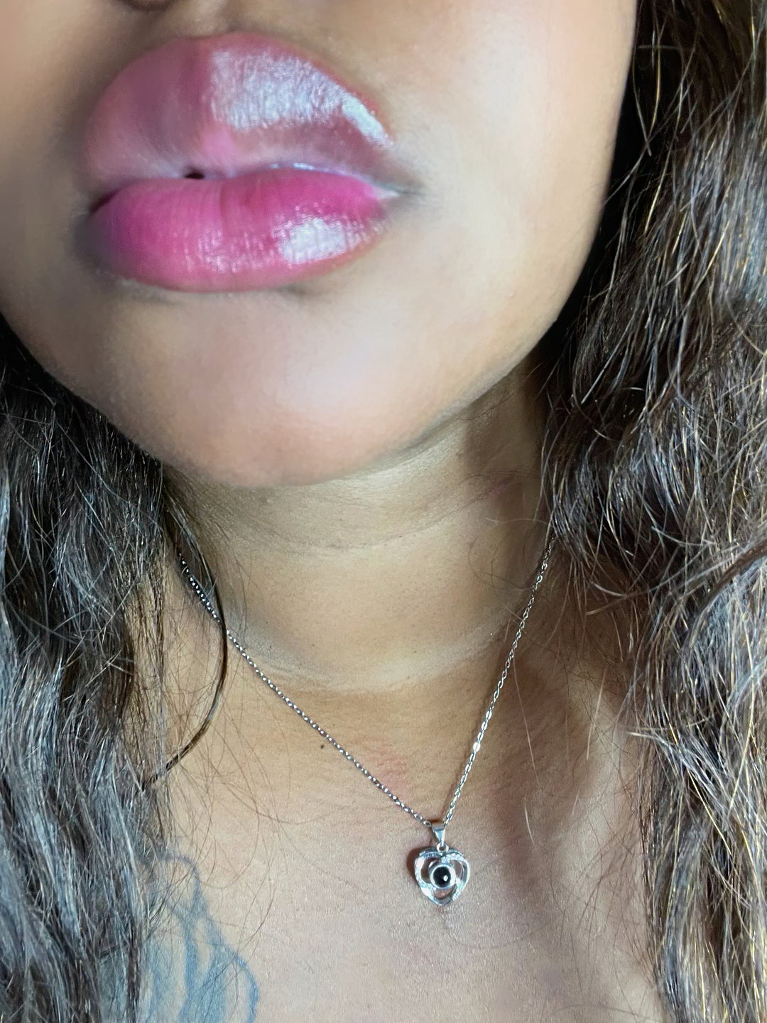 Color Changing lip oil    Kiss Me Now